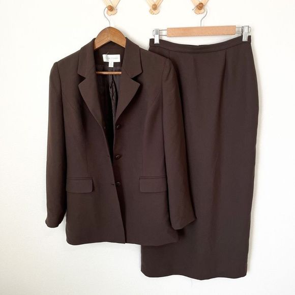 Casual Corner Jackets & Blazers - Casual Corners Dark Brown Skirt Suit Set Size Small